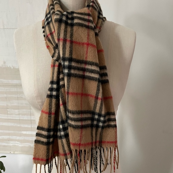 Burberrys of London Cashmere/Wool blend Iconic Scarf - Picture 3 of 10